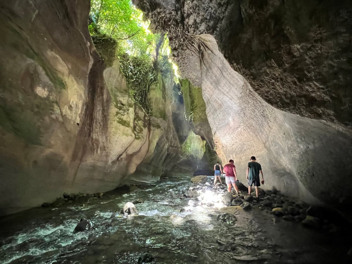 Patuna Chasm – Small & Spectacular